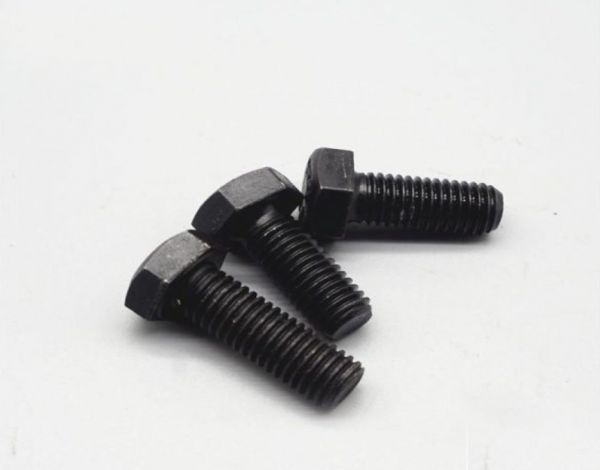 從扳手到工件：方頭螺栓以棱角為證，筑牢連接的根基